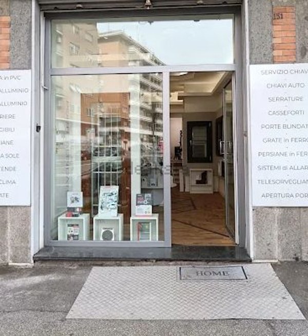negozio in affitto a Roma