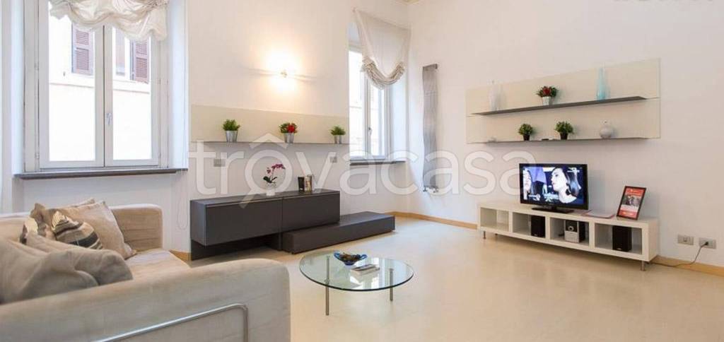 appartamento in affitto a Roma in zona Trevi-Colonna