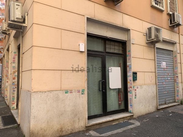 locale commerciale in affitto a Roma in zona Prenestino-Labicano
