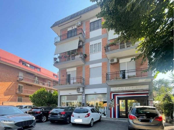 negozio in affitto a Roma in zona Sette Bagni