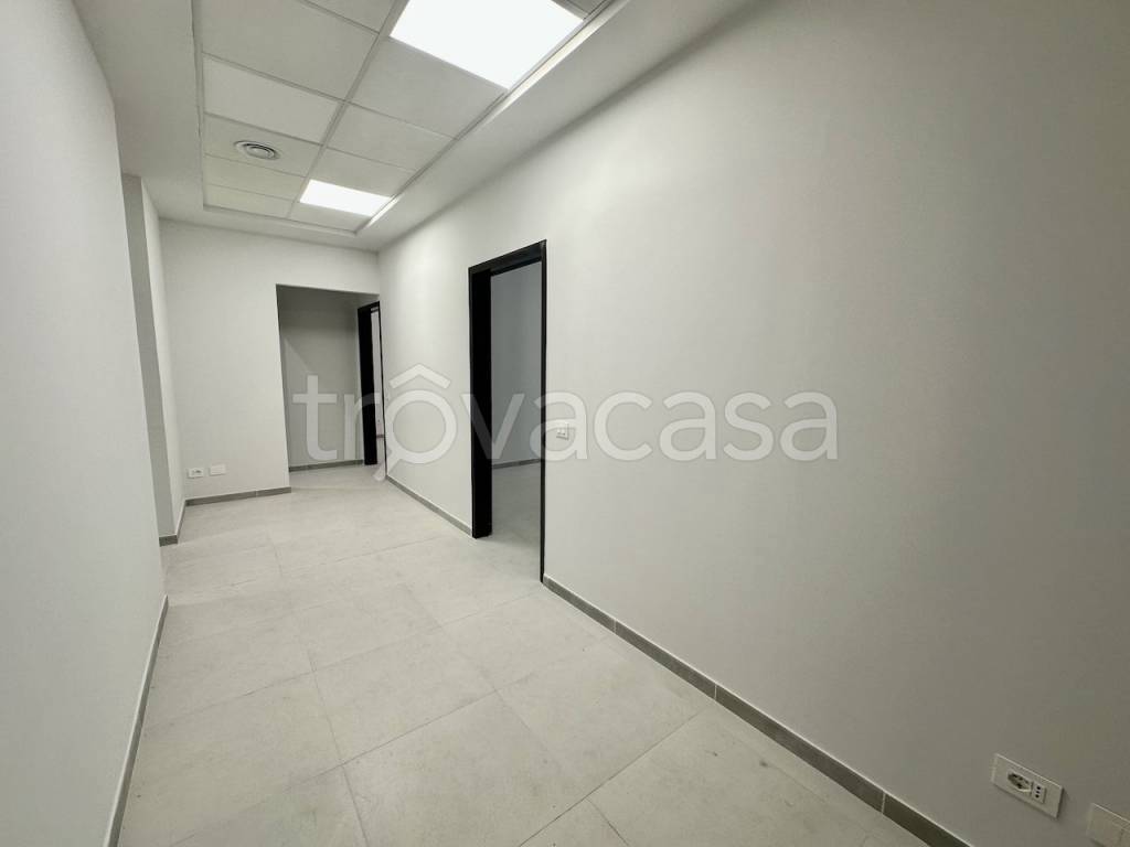 ufficio in affitto a Roma in zona Giuliano Dalmata