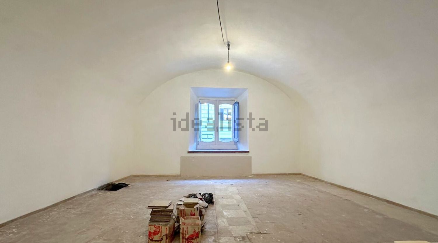 locale commerciale in affitto a Roma in zona Parione/Sant'Eustachio