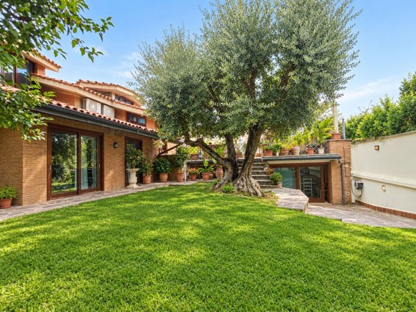 casa indipendente in affitto a Roma in zona Infernetto