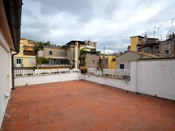 appartamento in affitto a Roma in zona Pigna - Sant'Angelo