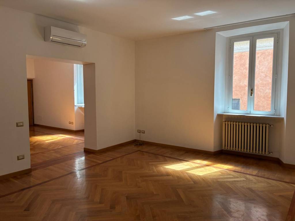 appartamento in affitto a Roma in zona Parione/Sant'Eustachio