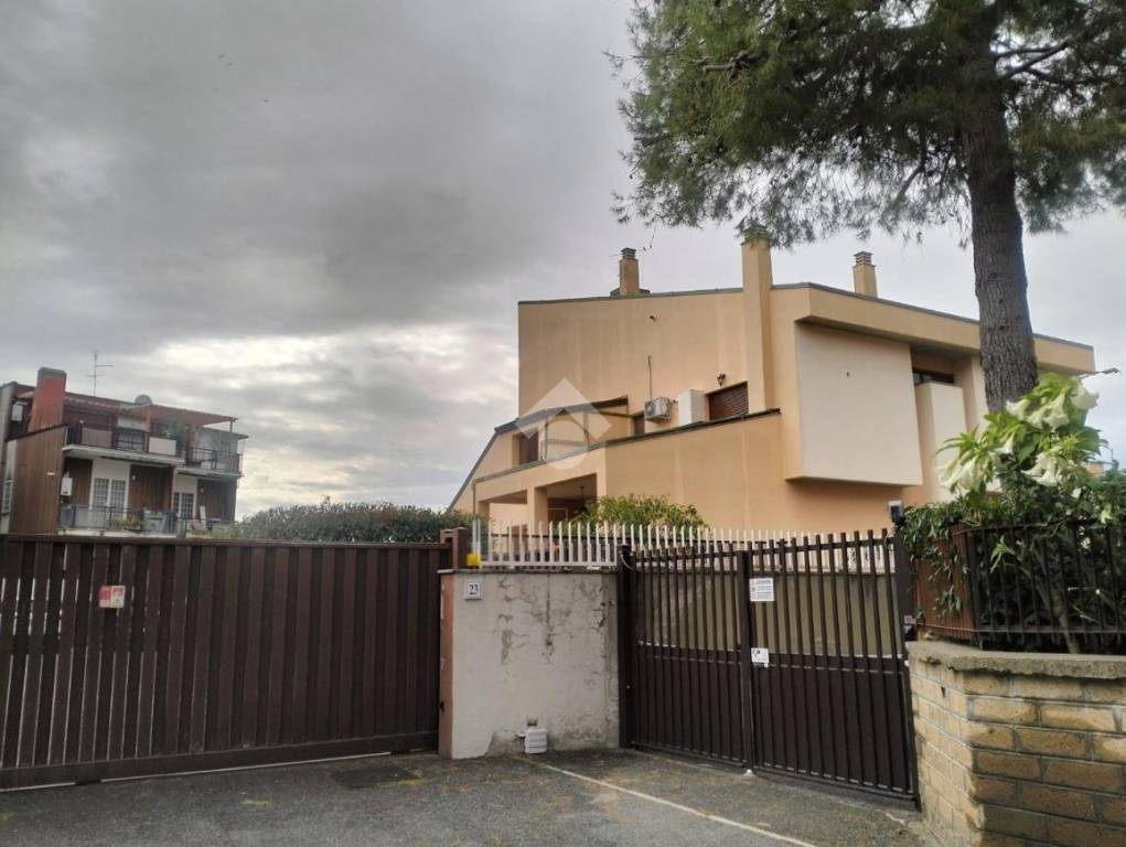appartamento in affitto a Roma in zona Torre Gaia