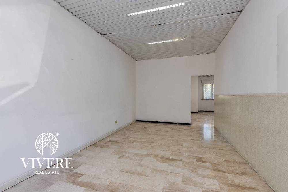 locale commerciale in affitto a Roma in zona Castel di Leva