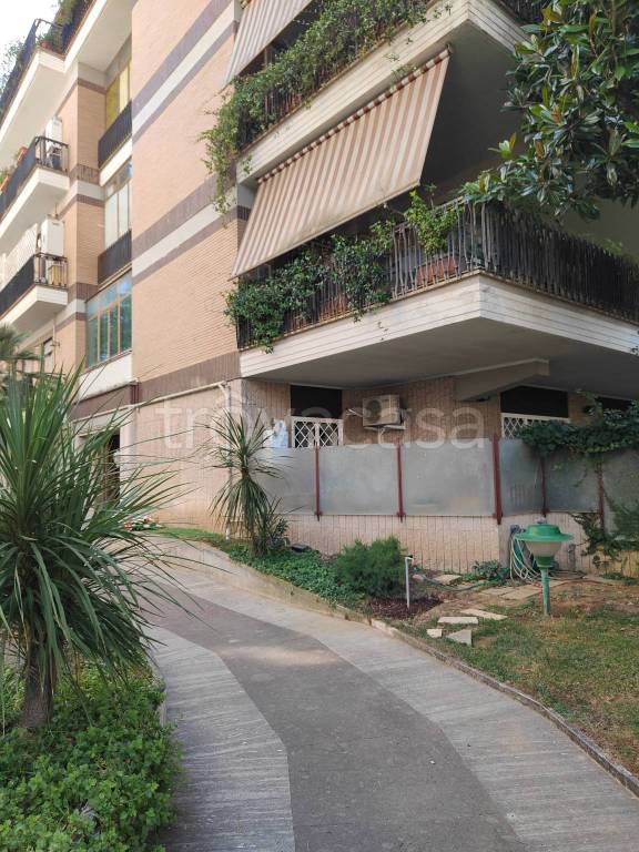 appartamento in affitto a Roma in zona Tomba di Nerone
