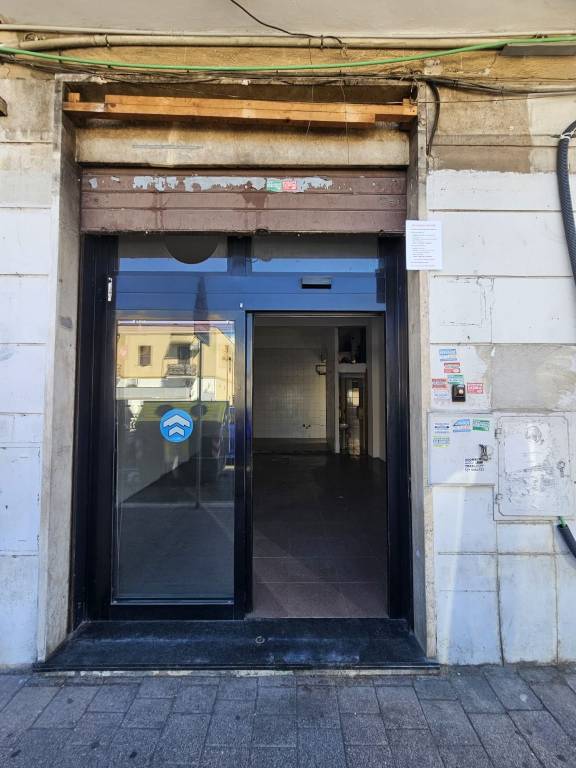 locale commerciale in affitto a Roma in zona Torre Maura