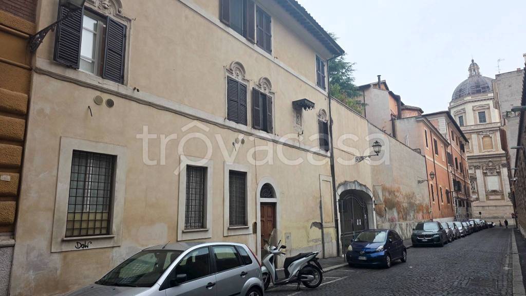 appartamento in affitto a Roma in zona Rione Monti/Campitelli