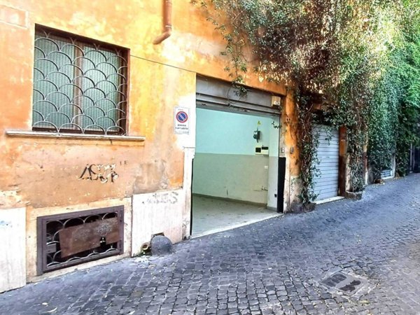 box auto in affitto a Roma in zona Centro Storico