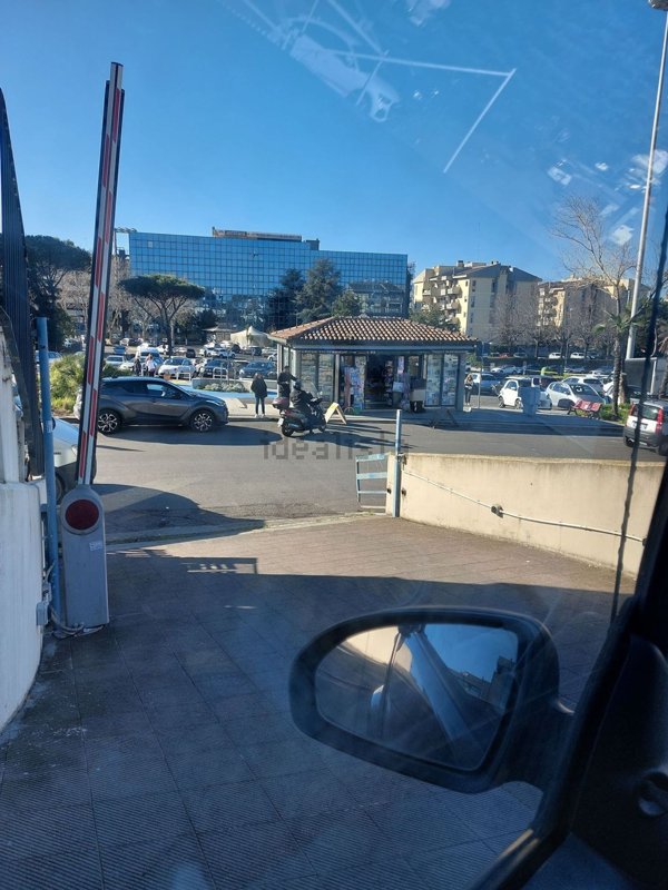 box auto in affitto a Roma in zona Torrino