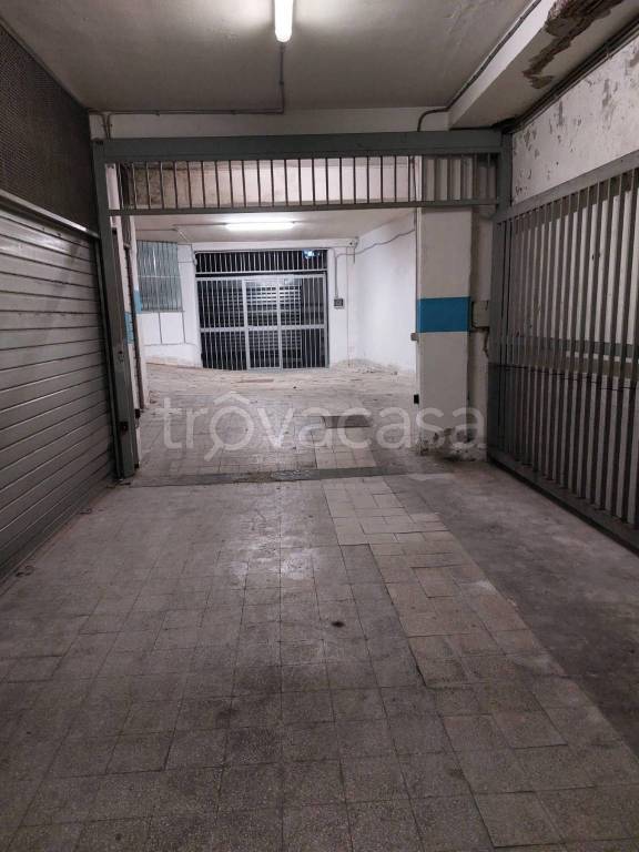box auto in affitto a Roma in zona Appio Latino