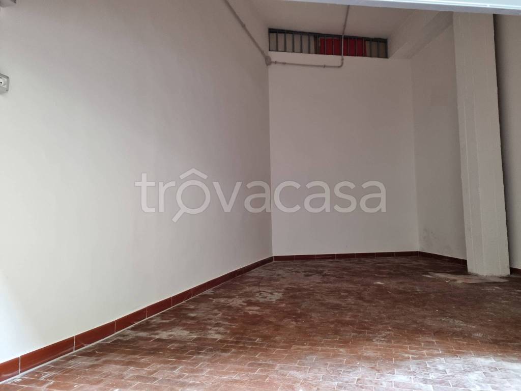 box auto in affitto a Roma in zona Appio Latino