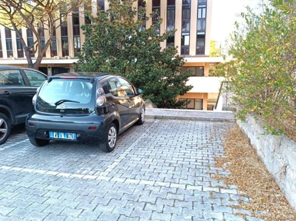box auto in affitto a Roma in zona Mostacciano