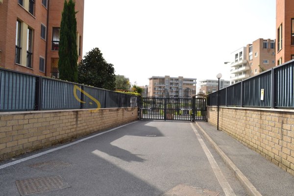 box auto in affitto a Roma in zona Mezzocammino