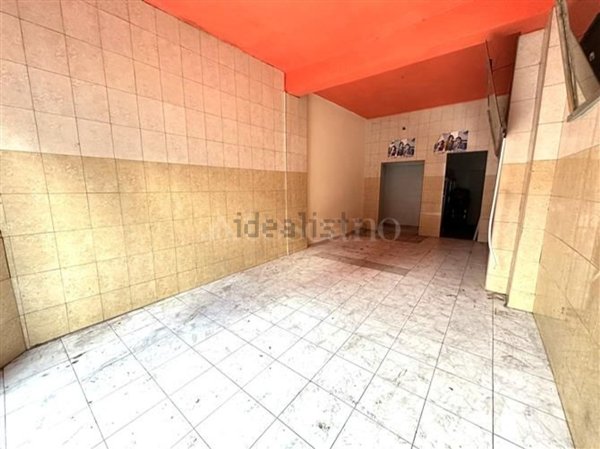 locale commerciale in affitto a Roma in zona Portuense