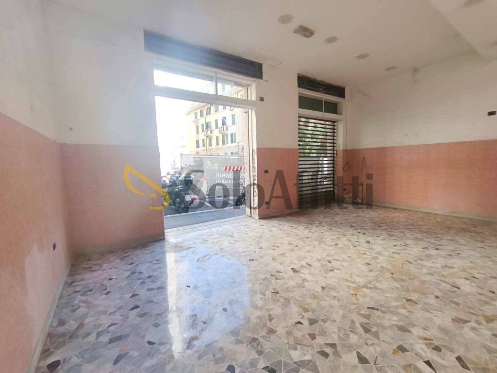 negozio in affitto a Roma