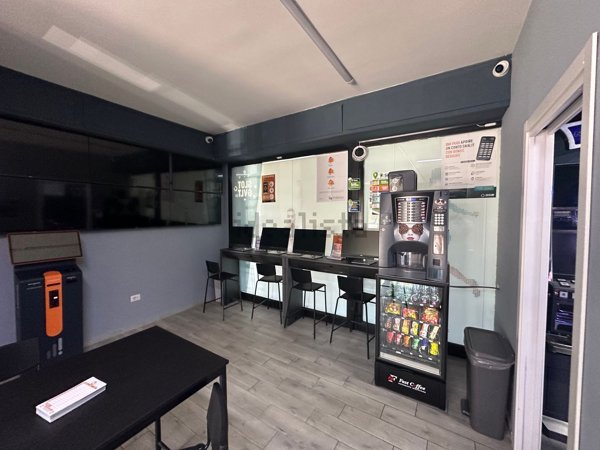locale commerciale in affitto a Roma in zona Prenestino-Centocelle