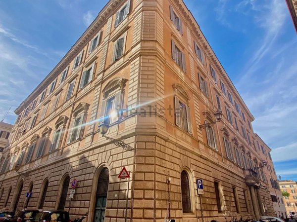 ufficio in affitto a Roma in zona Pigna - Sant'Angelo