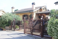 casa indipendente in affitto a Roma in zona EUR