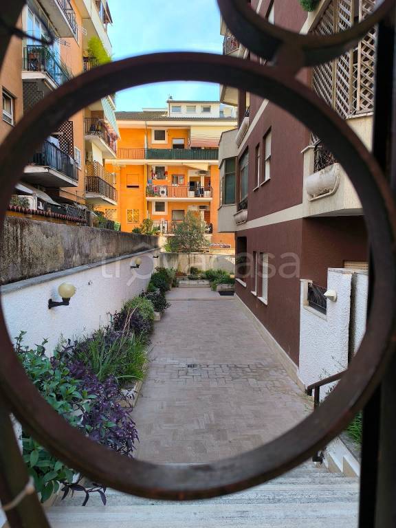 appartamento in affitto a Roma in zona Tomba di Nerone