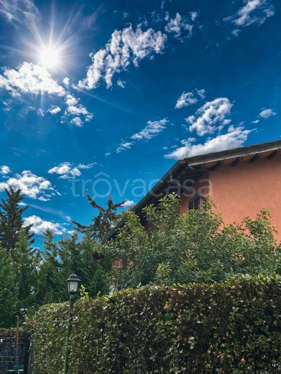 casa indipendente in affitto a Roma in zona Pantan Monastero
