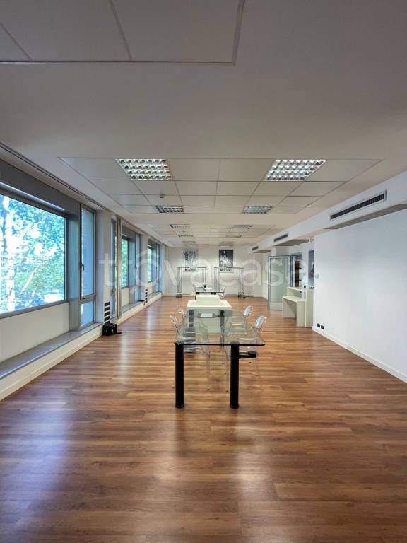 ufficio in affitto a Roma in zona Ostiense