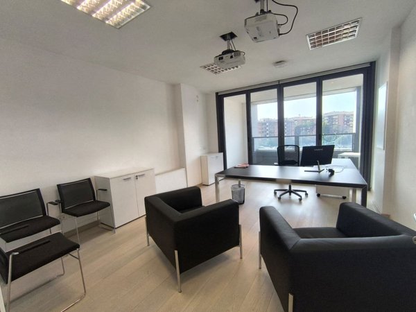 ufficio in affitto a Roma in zona Torrino