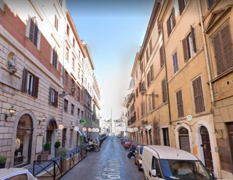 appartamento in affitto a Roma in zona Trevi-Colonna