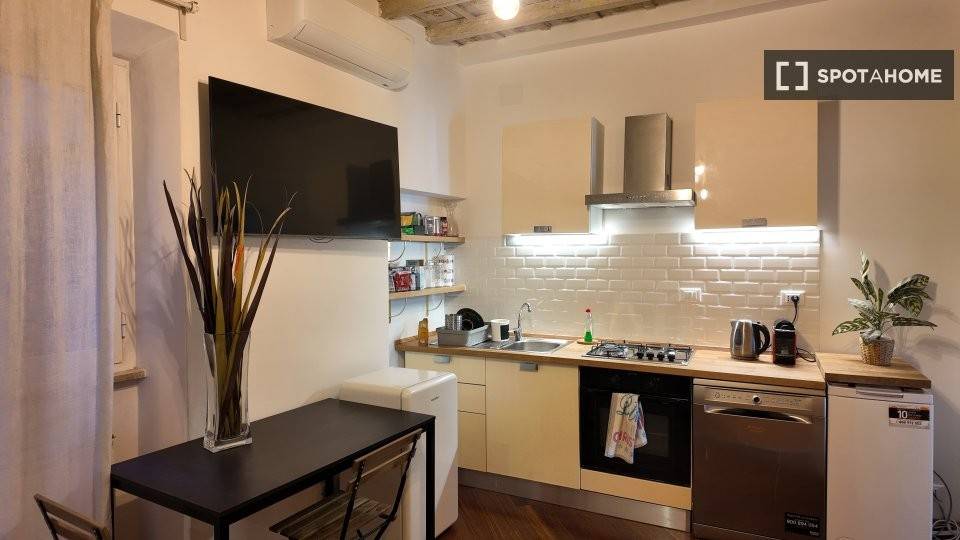 appartamento in affitto a Roma in zona Pigna - Sant'Angelo