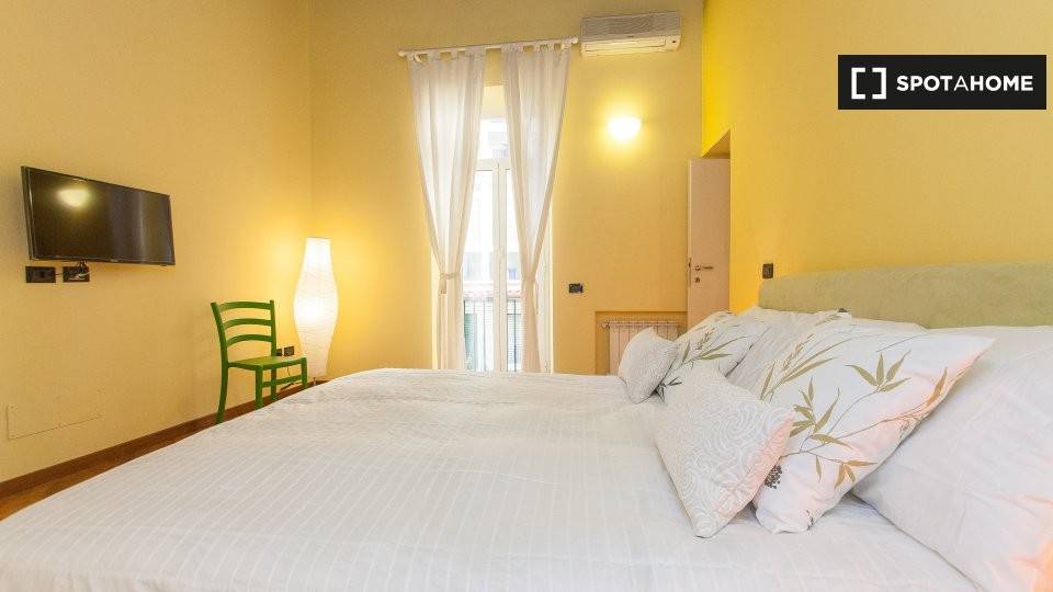 appartamento in affitto a Roma in zona Trevi-Colonna