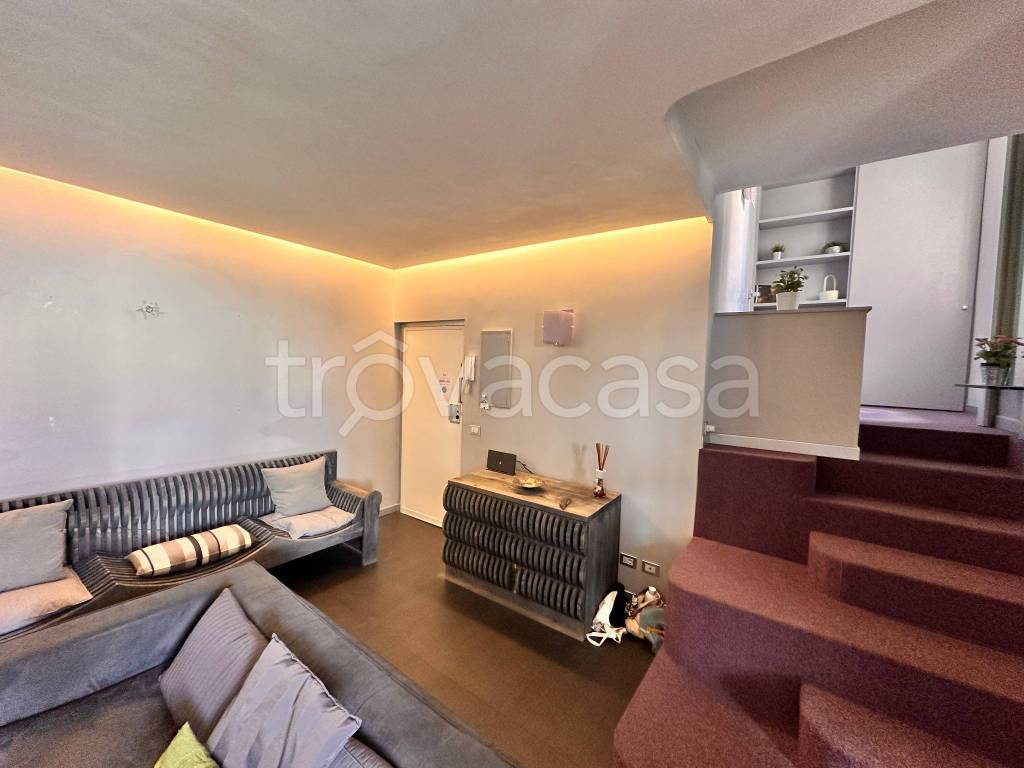 appartamento in affitto a Roma in zona Trevi-Colonna
