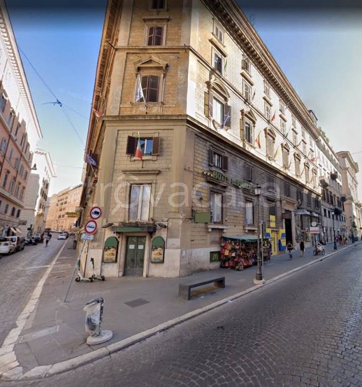 negozio in affitto a Roma in zona Rione Monti/Campitelli