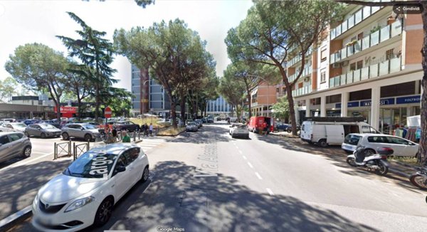 locale commerciale in affitto a Roma in zona Ardeatino