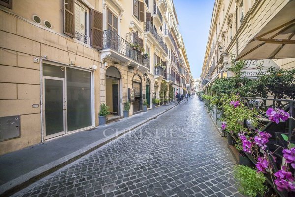 appartamento in affitto a Roma in zona Trevi-Colonna