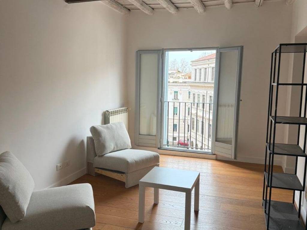 appartamento in affitto a Roma in zona Pigna - Sant'Angelo