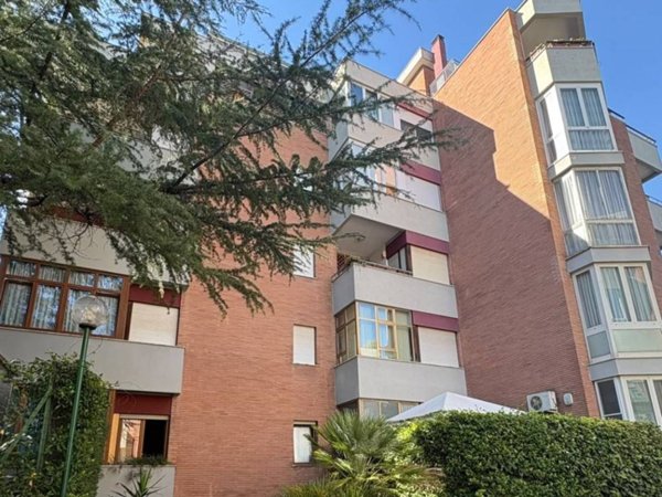 appartamento in affitto a Roma in zona Tomba di Nerone