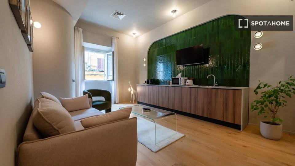 appartamento in affitto a Roma in zona Trevi-Colonna