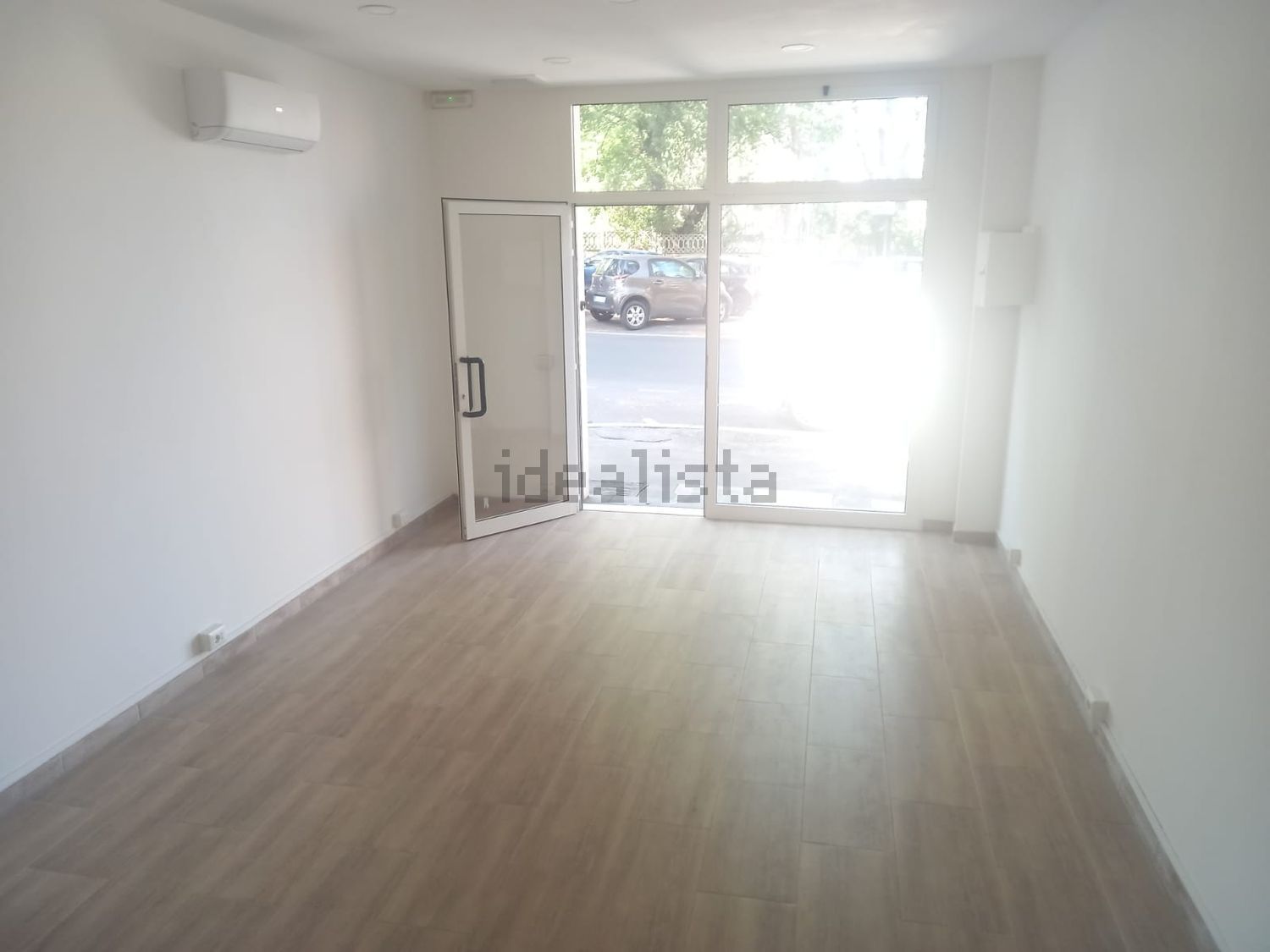 locale commerciale in affitto a Roma in zona Ardeatino