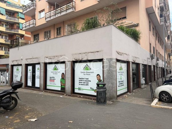 negozio in affitto a Roma