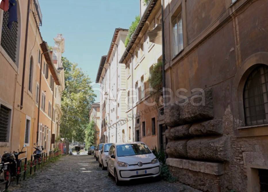 appartamento in affitto a Roma in zona Rione di Ponte