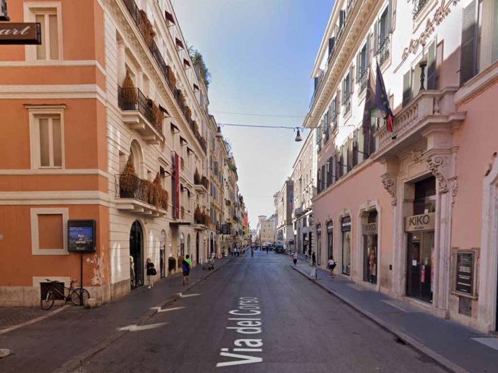 appartamento in affitto a Roma in zona Trevi-Colonna