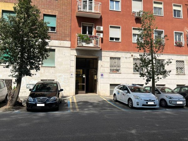 box auto in affitto a Roma in zona Nomentano