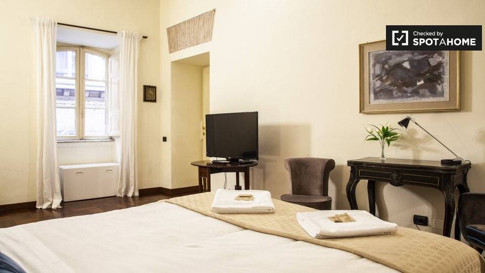 appartamento in affitto a Roma in zona Parione/Sant'Eustachio