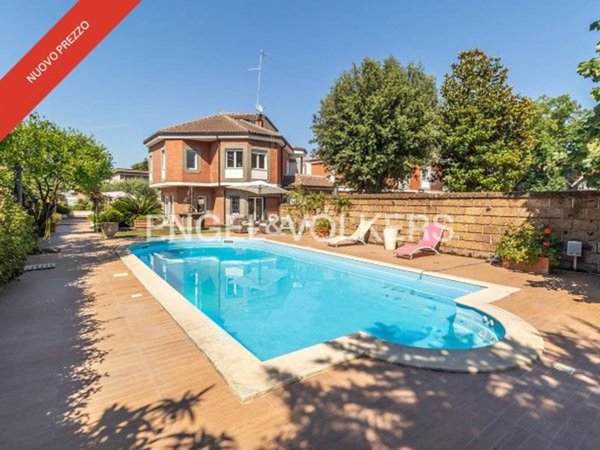 casa indipendente in affitto a Roma in zona EUR