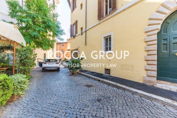 appartamento in affitto a Roma in zona Pigna - Sant'Angelo