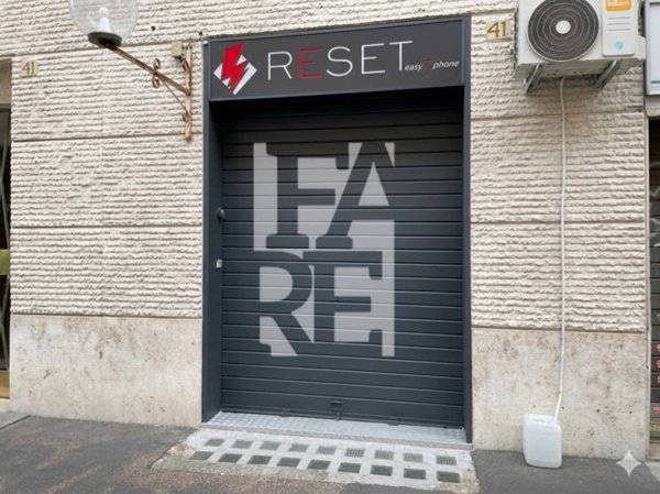 locale commerciale in affitto a Roma in zona Tuscolano