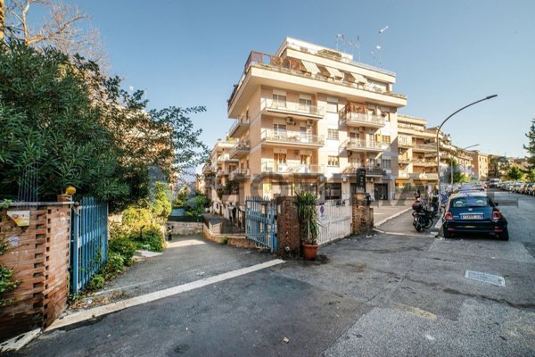 locale commerciale in affitto a Roma in zona Gianicolense