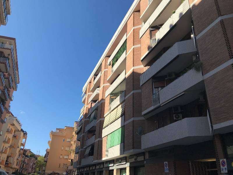 appartamento in affitto a Roma in zona Appio Claudio